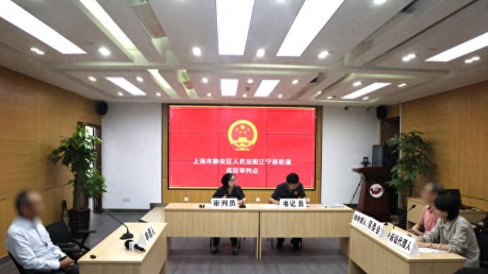 “太感人了！”上海，一男子自幼患有精神疾病，他的家人留给他一座房子，让他在上海自