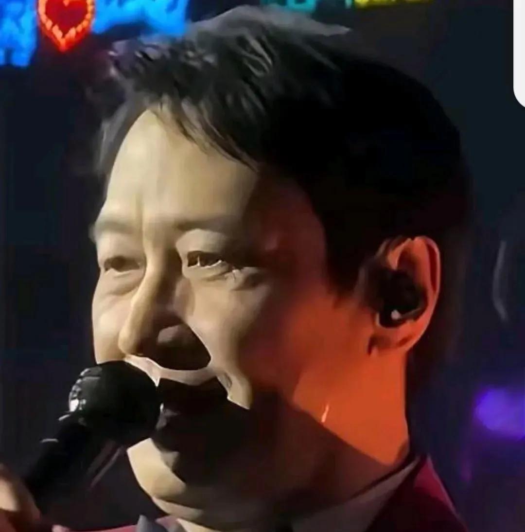 这才是黎明最真实的样子，这是不自律，还是岁月不饶人，自然老。