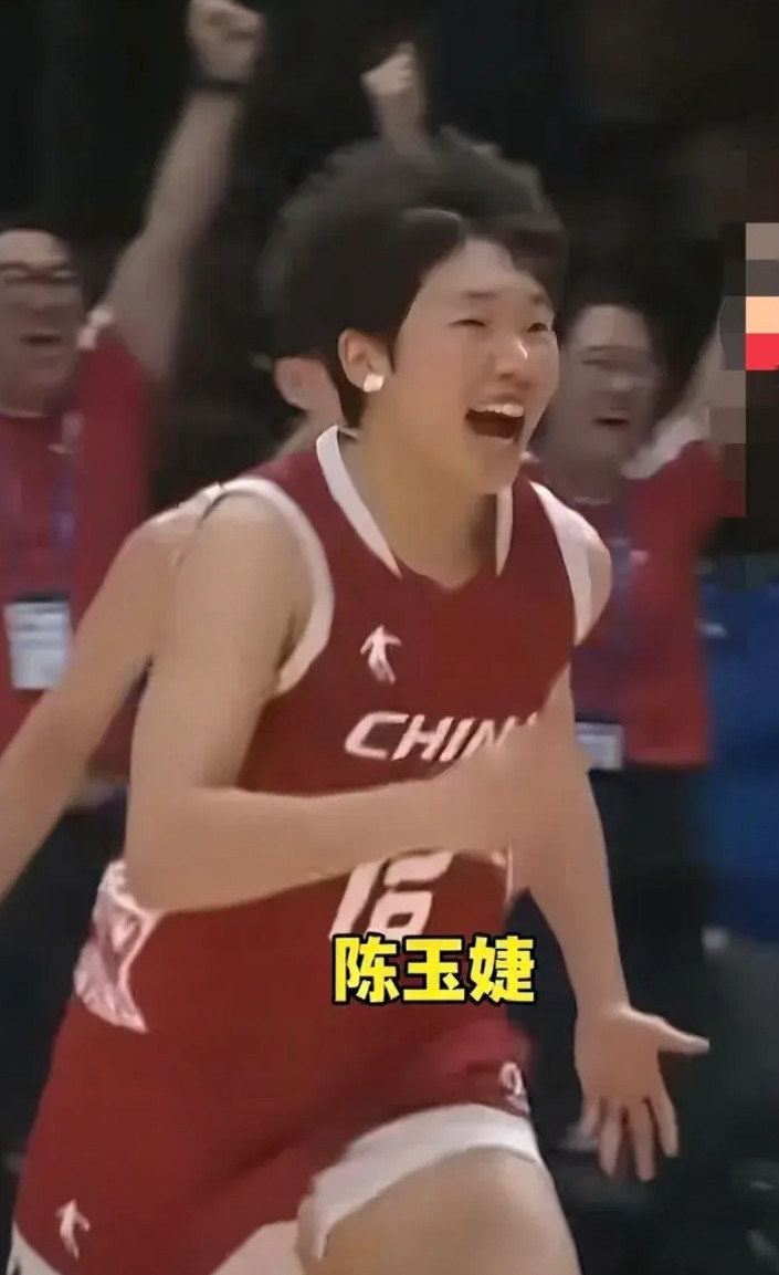 陈玉婕不比李缘好用吗？参加大运会女篮名单刘禹彤（中锋）唐子婷（前锋）李青