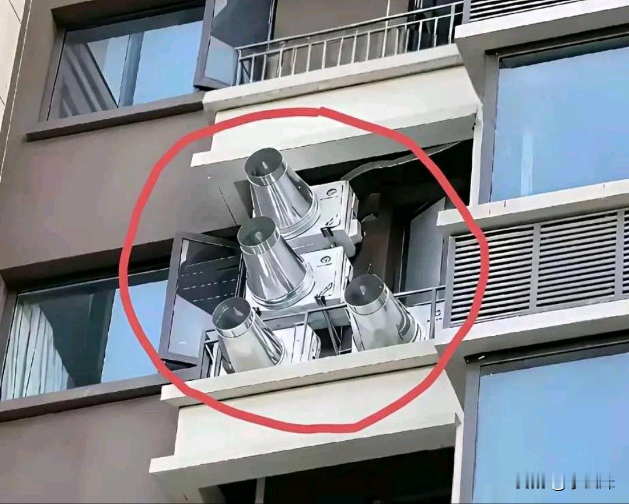 在空调上安装一个，这个是啥意思？