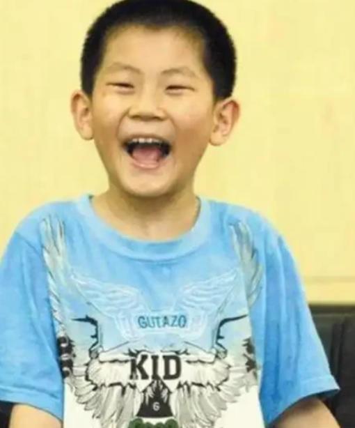 “2天读完小学，10岁高考566分”的神童为何退学？天才成长之路的教育启示