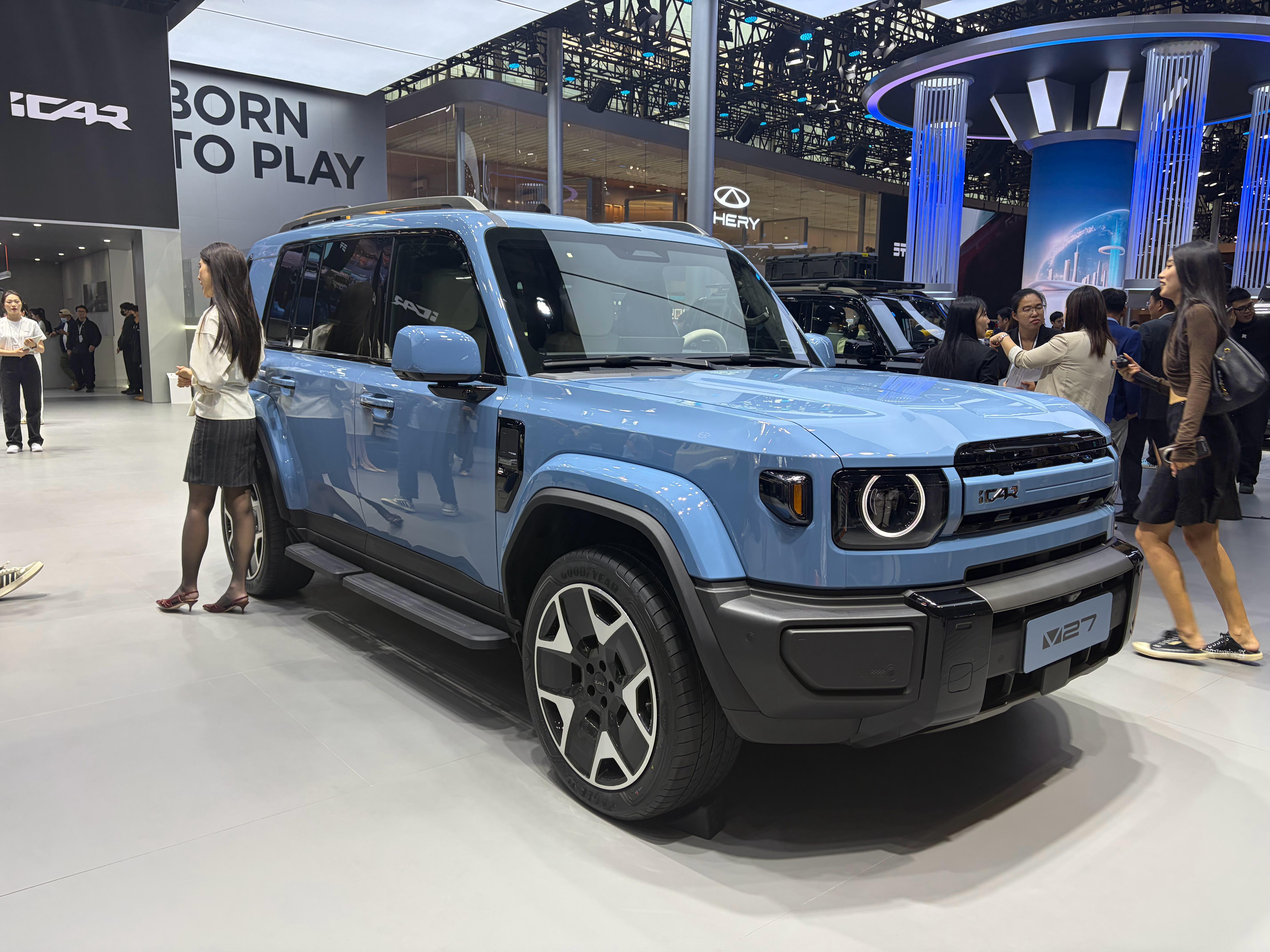 兄弟们！逛完广州车展，想给大家唠唠iCARV27这台宝藏车！作为V系列旗舰，它