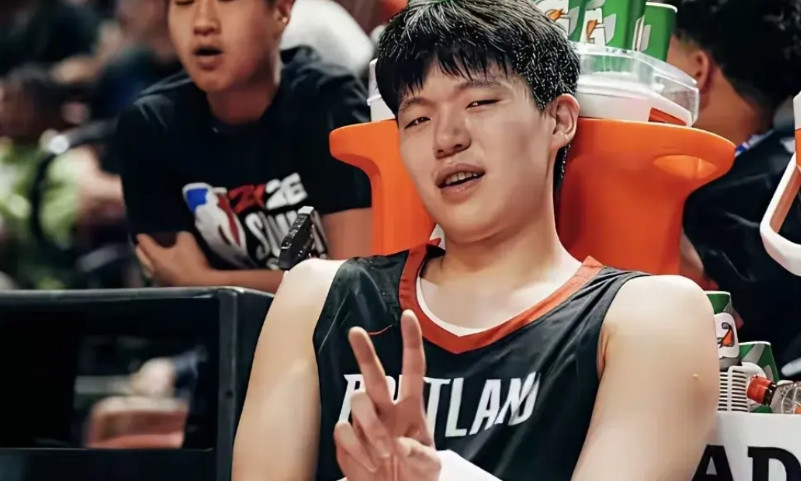 杨瀚森被下放发展联盟了，这或许才是杨瀚森真实实力体现。可以说，自从杨瀚森被NBA