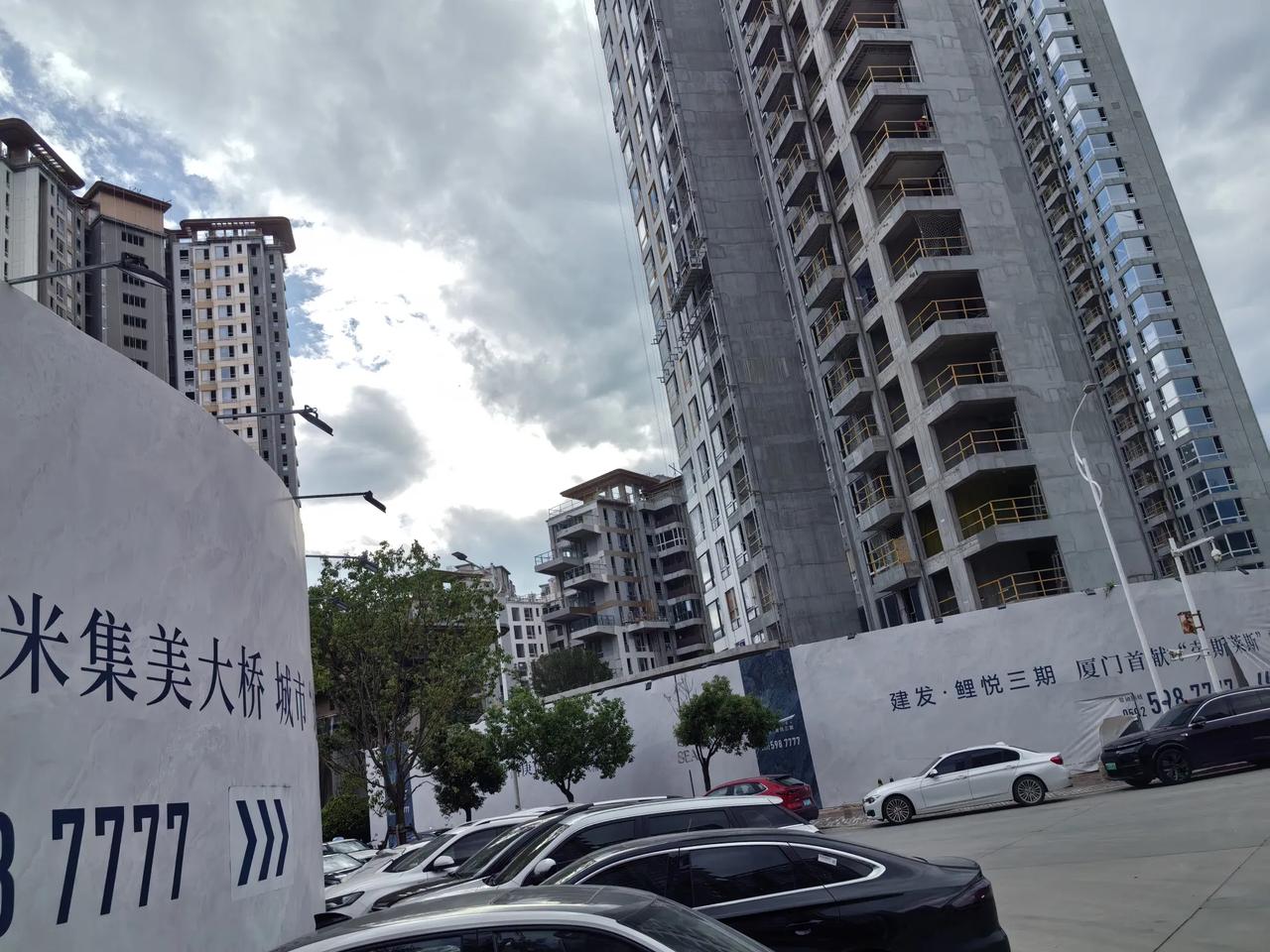厦门集美发展建设速度好快，半年没有到过的地方，如今高楼都快速建起来了。真是集美速