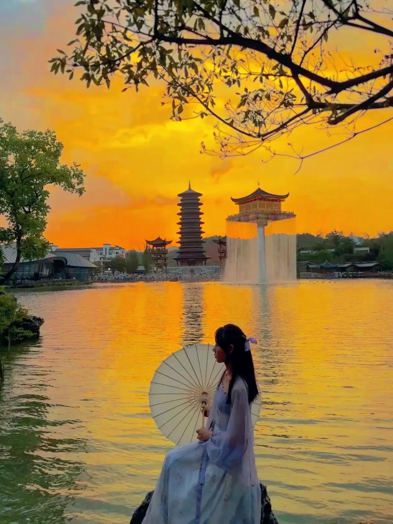 以为苏杭很美了，直到我来了这里… “一生痴绝处，遇见婺女洲” 这个夏天...