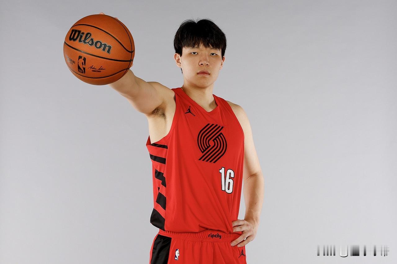 NBA的节奏太快了，杨瀚森这样的大个子太吃力了！今天杨瀚森终于迎来了NBA季