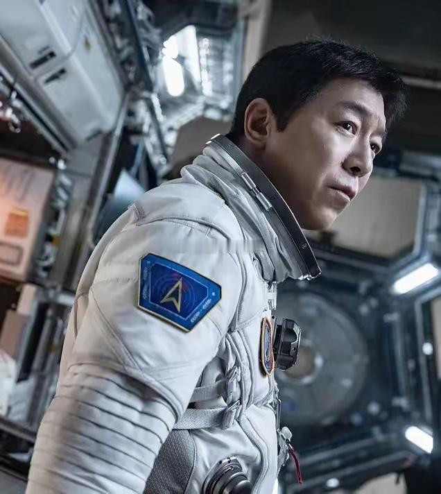 上映2天就撤！4亿成本的电影，只活了2天7月25日，《群星闪耀时》提档上映。黄渤