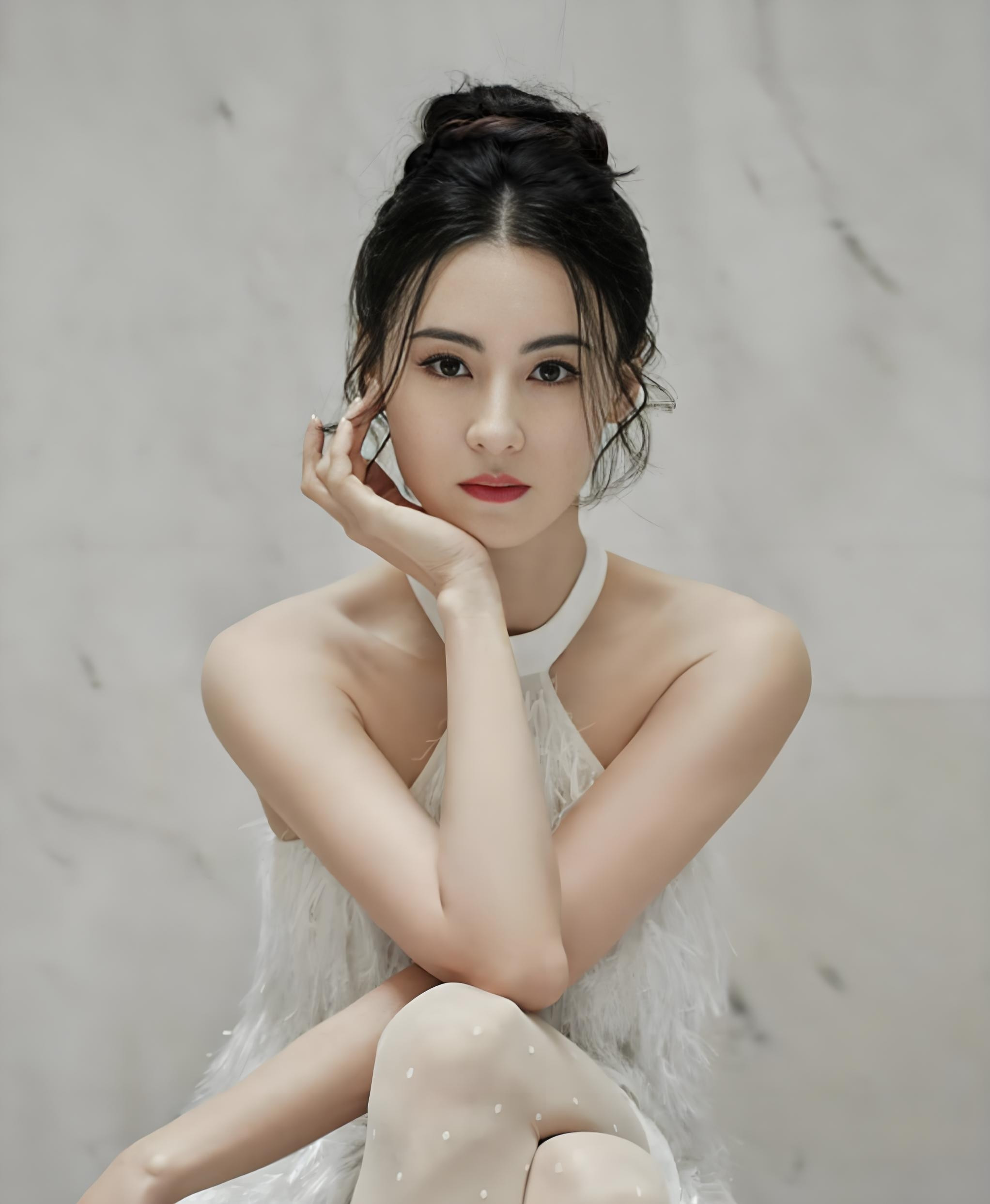 张柏芝难掩激动的泪水