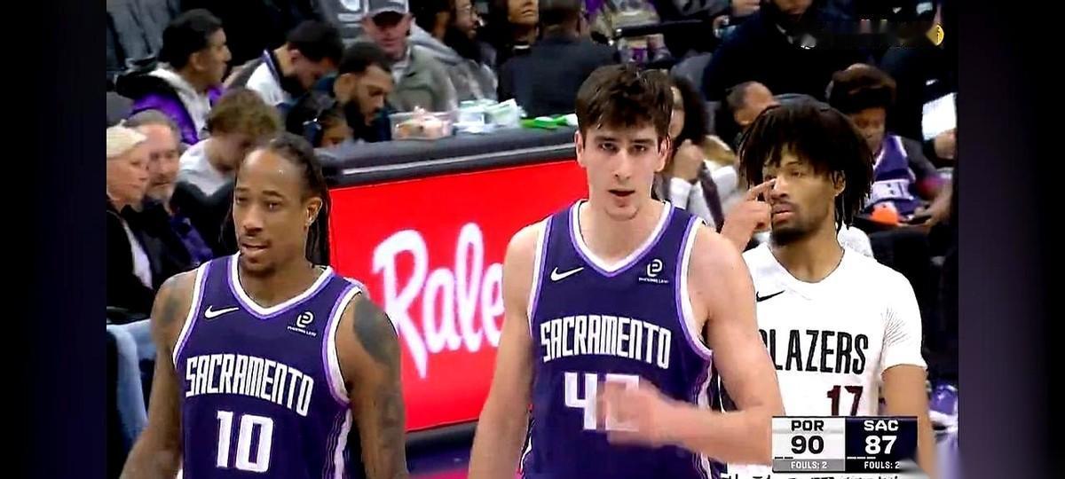 真的，就差一口气，最后那几分钟我看得心都揪起来了。威少爷啊，你真是把自个儿当牲