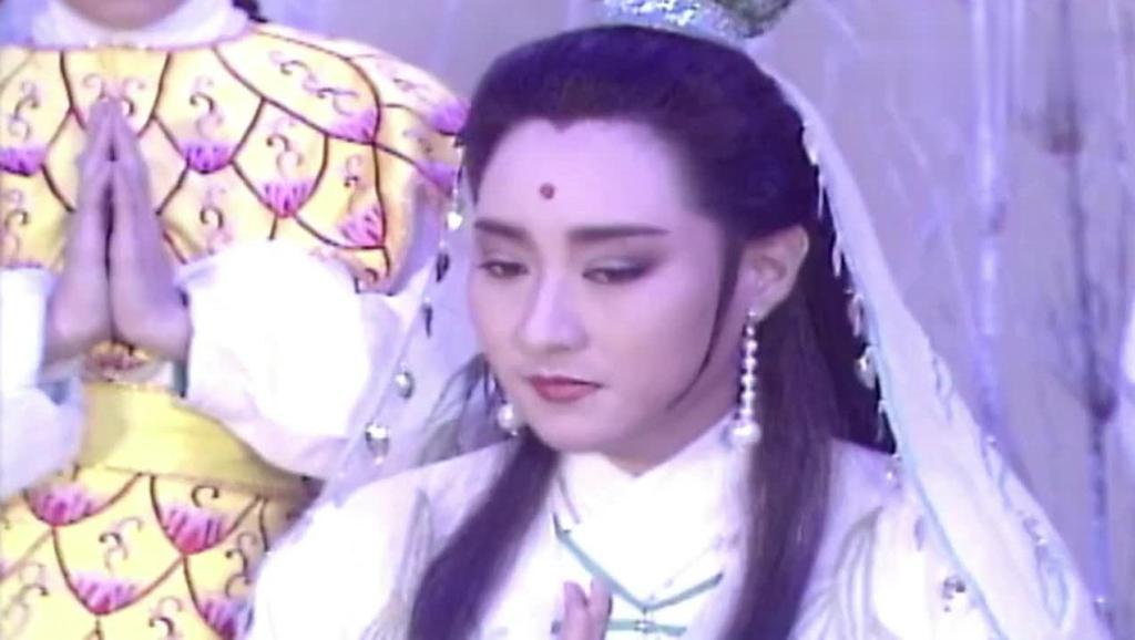 青儿来到雷峰塔请示白娘子 打开 《观世音传奇》观音菩萨割肉救父母