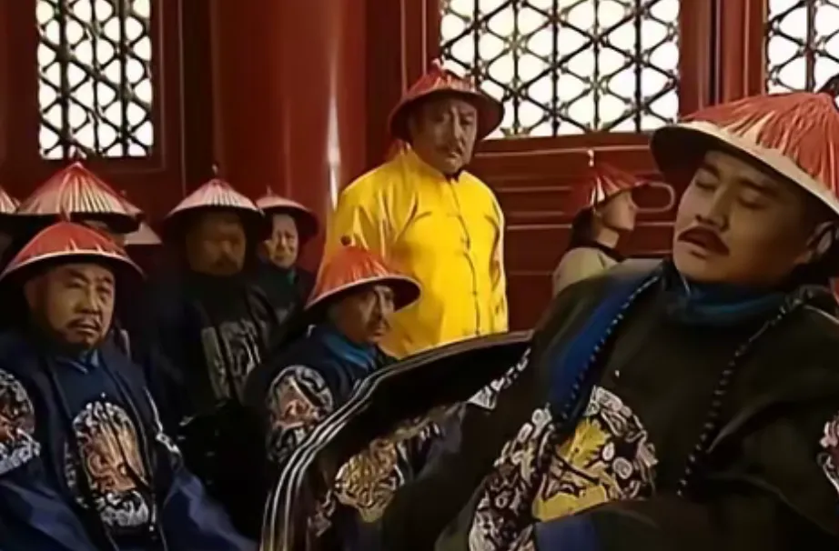 公元1722年，康熙病重，临终之际下诏让一个男人殉葬，四阿哥胤禛一看名字慌了，虽