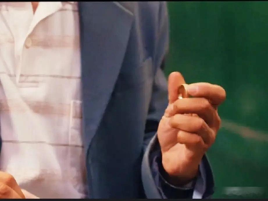 《小城大事》解春来跟一直处于热恋中的老婆、离婚了！这真的是天塌了呀他从来没想过要