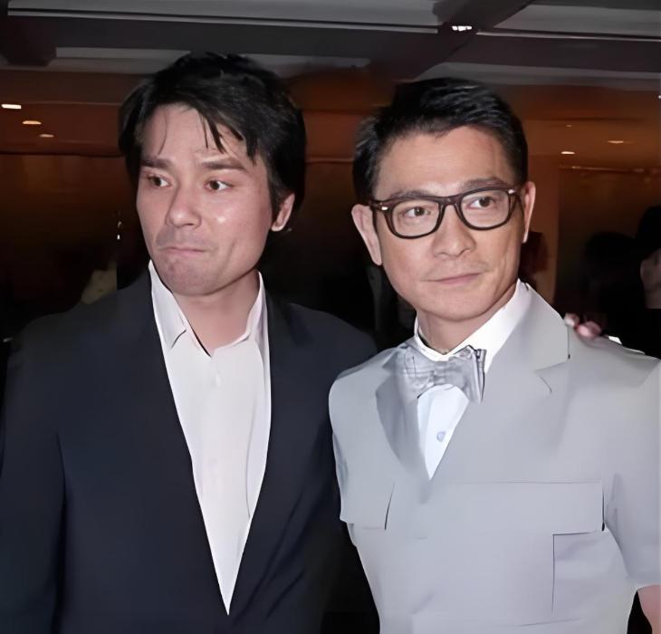 一天，刘德华约“东莞仔”林家栋吃饭，，结果临时爽约不说，还喊了一个美女去赴约。林