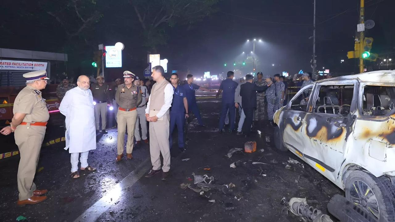 这又是什么情况——10晚间在三哥新德里发生的汽车爆炸事件，据三哥宣布，爆炸车辆属