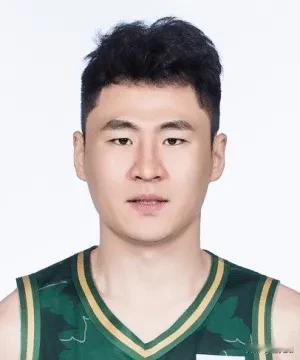 郭昊文跟赵柏清，看似是因为一次发球引起的冲突，实际上是两个人积怨已久。这是赵柏清