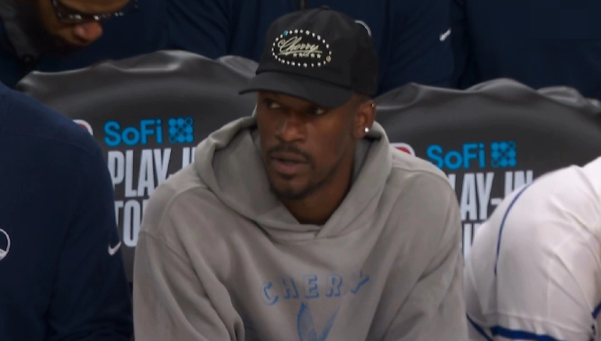 用巴特勒+首轮换伦纳德可以，但千万不要跟去年一样傻傻续约巴特勒，等27年库里+伦