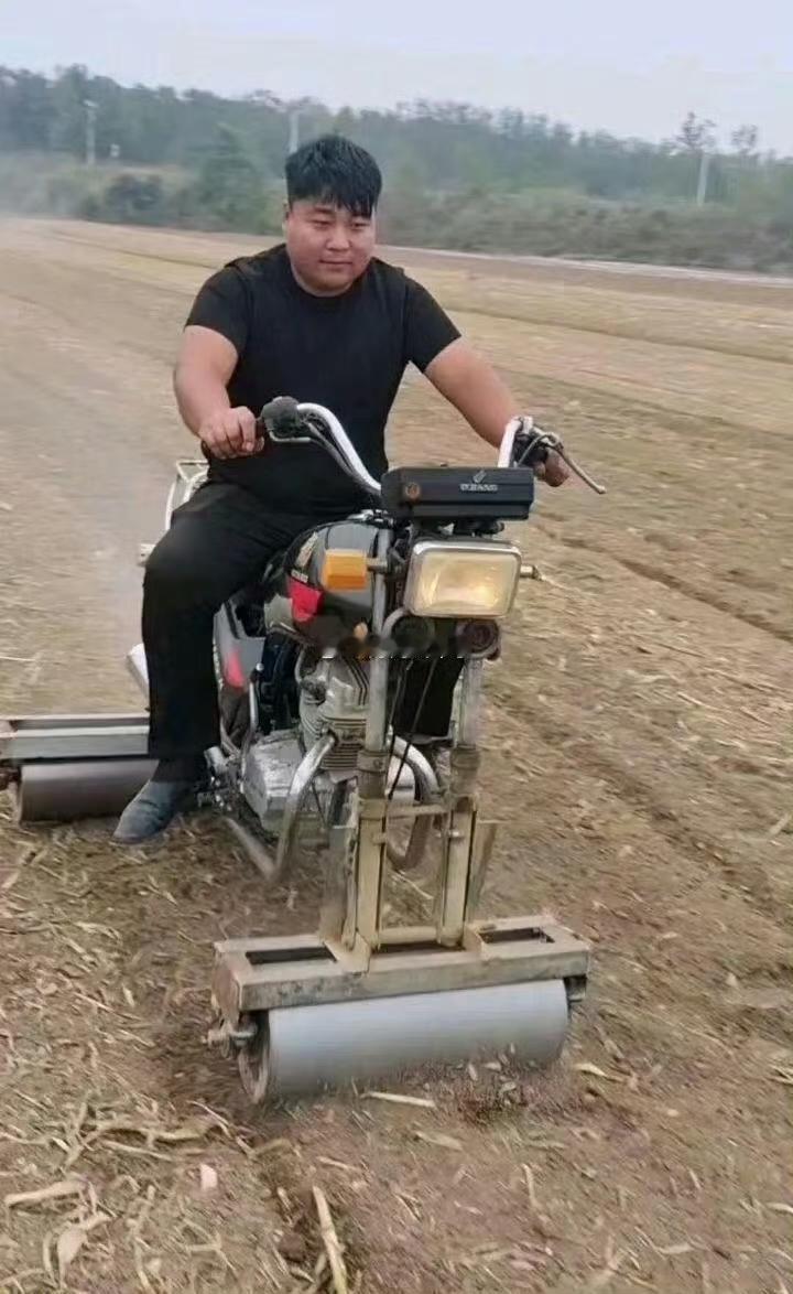 摩托改装套件~~~这要是出口非洲or东南亚会不会发大财？？？