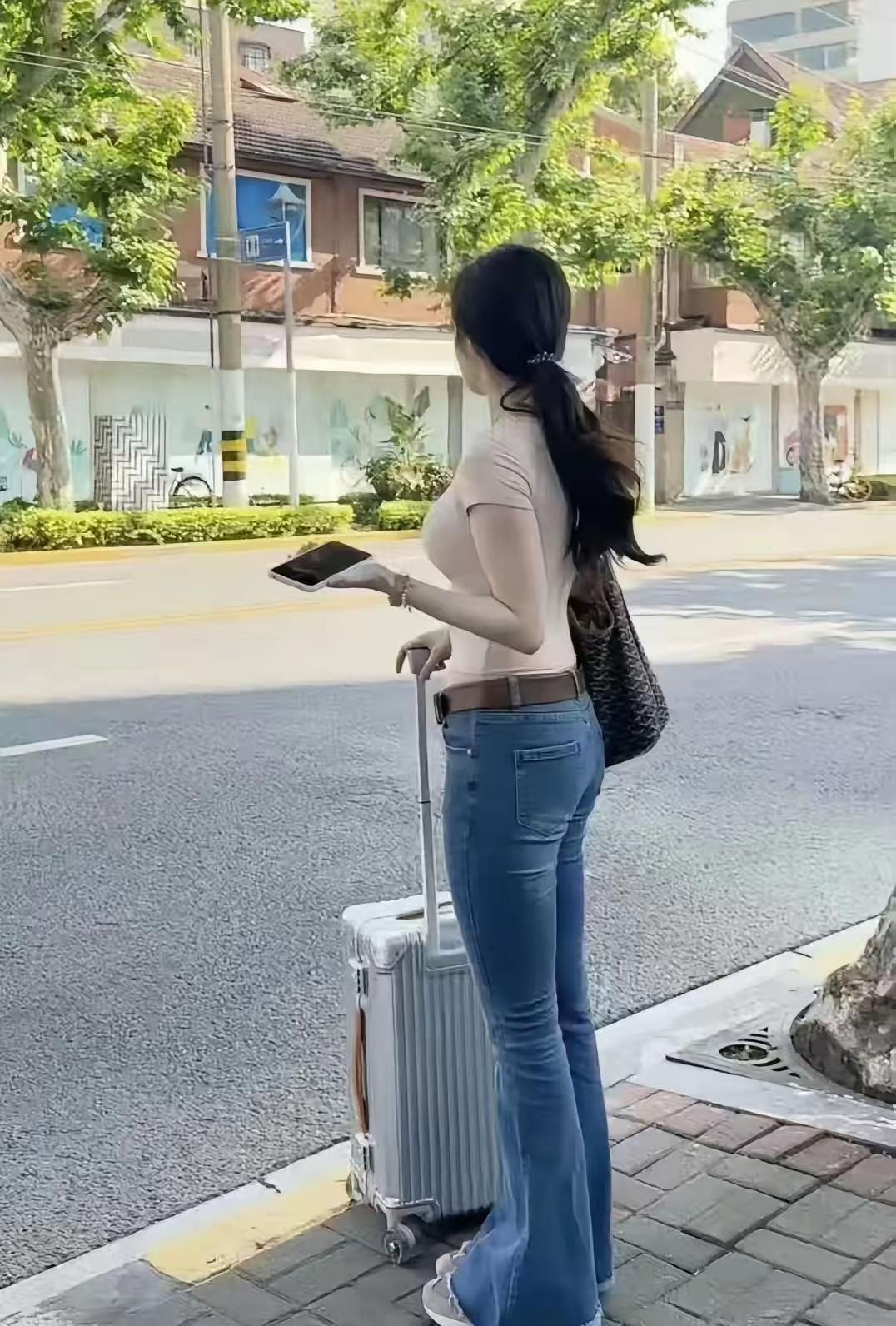 这结果也太扎心了！37岁未婚金融女，居然被46岁离异男医生连面都不愿意见，直接婉