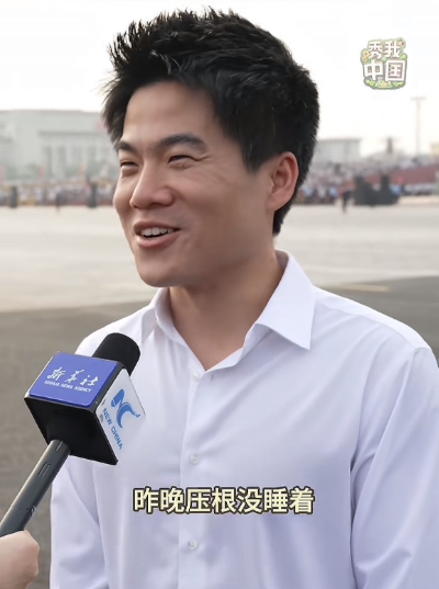 天哪，咱也是凭个人实力（搜遍全网）看到了宇辉的朋友圈（图2），宇辉今天妥妥的网上