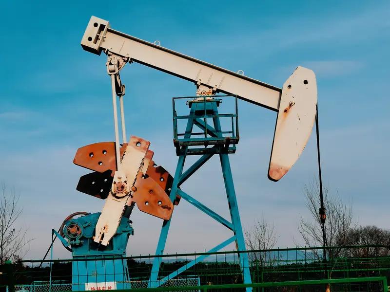 最近美国政府生擒委内瑞拉总统试图对委内瑞拉改朝换代，达到控制委内瑞拉石油、天燃气