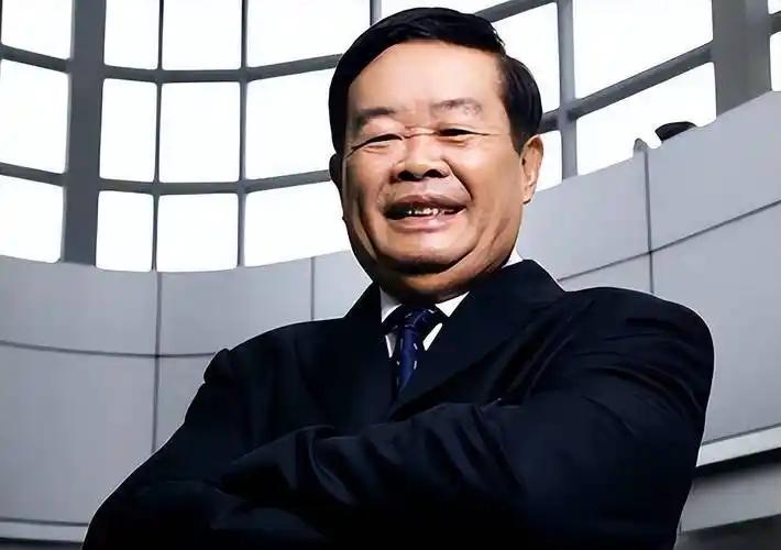 🌛面对美国可能的关税施压，曹德旺没有丝毫妥协，直接放话：绝不做赔本买卖，你