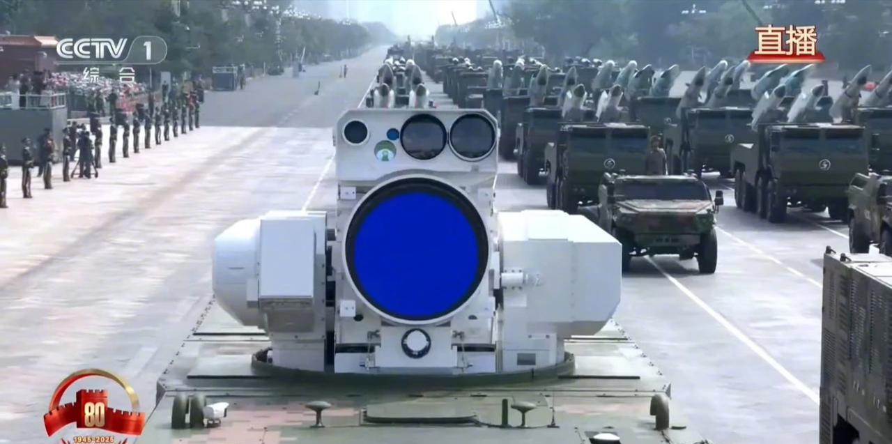 第一次听说激光武器，还是在兵器知识上，看到的无非是美国又做了什么什么卵用没有的试