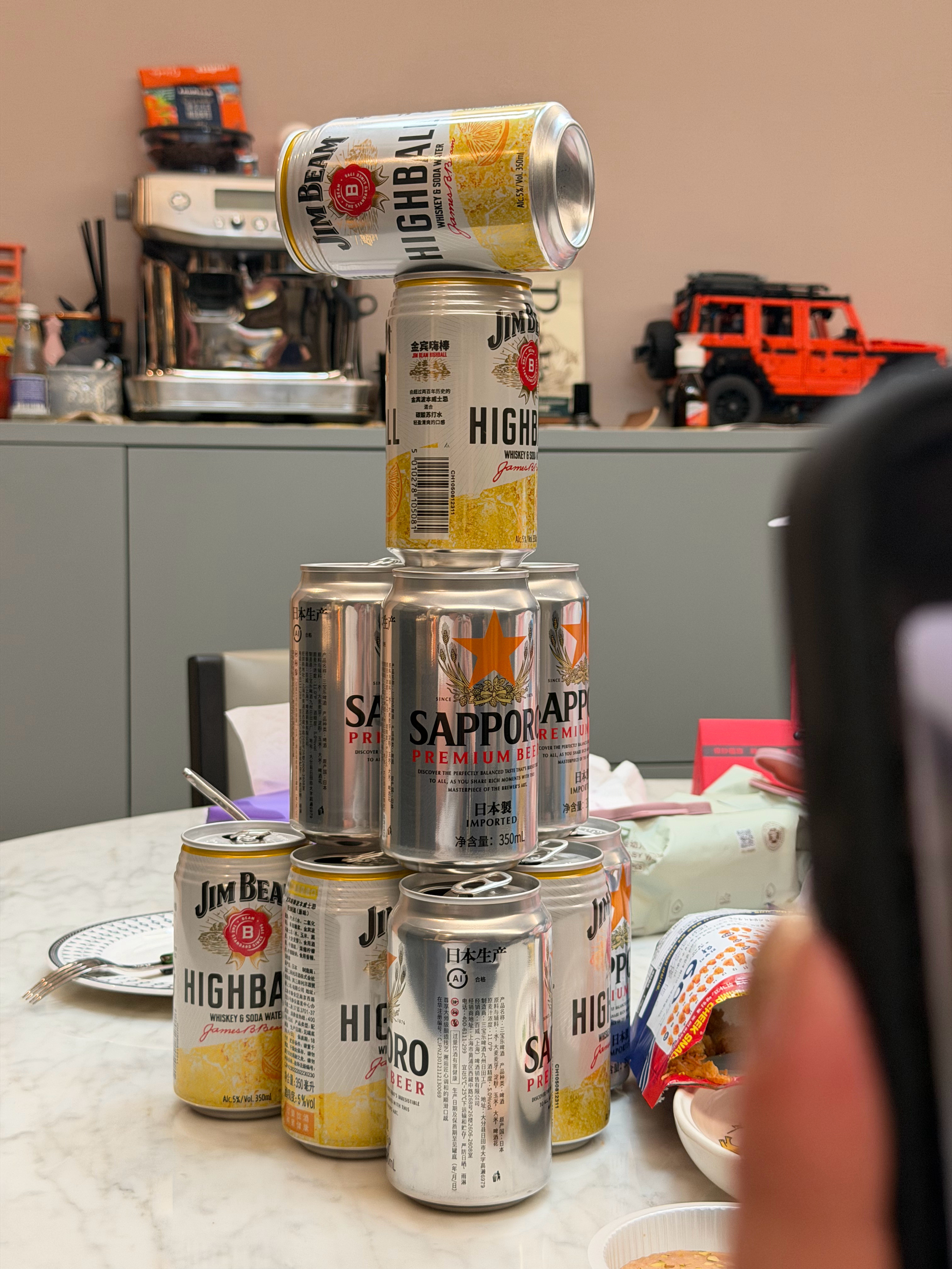 晚上和董事长一起喝了个圣诞树，周末的感觉好好呀