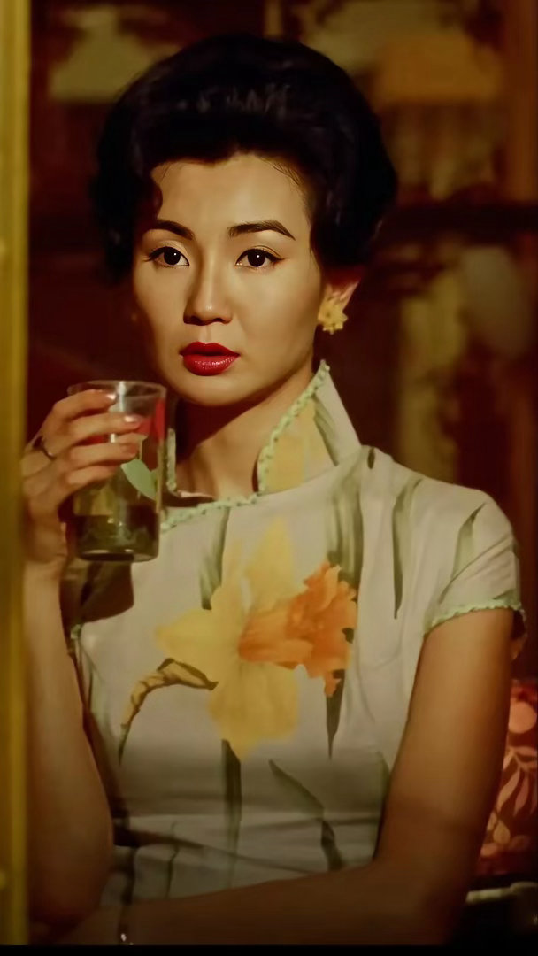 小时候看张曼玉:这么丑怎么老是演女主啊？现在再看张曼玉:真的是人间绝色啊！