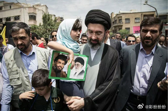 我在办公，好大儿在厨房里“嘭嘭嘭”做饭，他干活儿时的动静总是这么大。突然，“邦