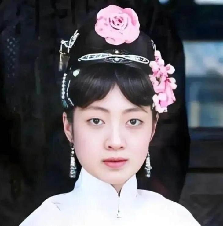 1922年，16岁的郭布罗婉容被抬进紫禁城。人人都道她命好，成了皇后。可谁能料到