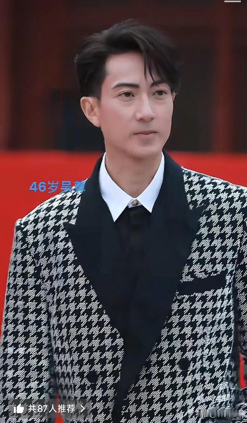 吴尊竟然老了，汪东城和辰亦儒都感觉没老[笑着哭]而且看视频他有点不自信的感觉看