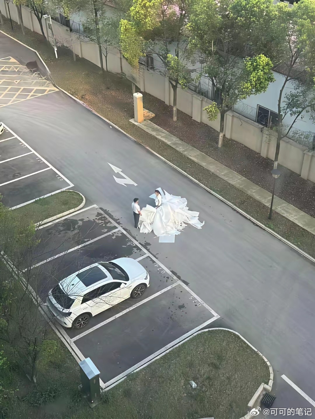 以为是求婚，结果是保安和保洁