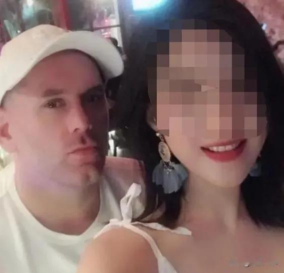 真是洋垃圾，美国健身教练公开炫耀自己在中国睡了1242个中国女孩，还说“睡