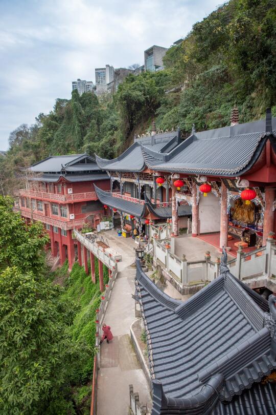 🏯重庆半山崖壁之上的道观悬空寺～地铁直达