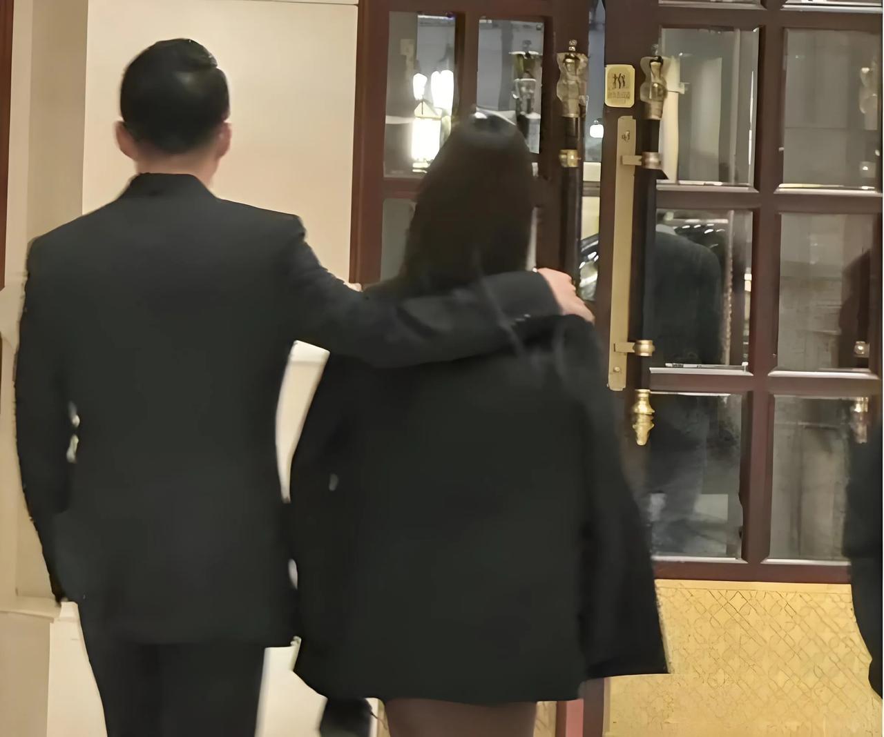 大S不停告汪小菲的原因或许很复杂汪小菲当年在离婚的时候也没想明白到底怎