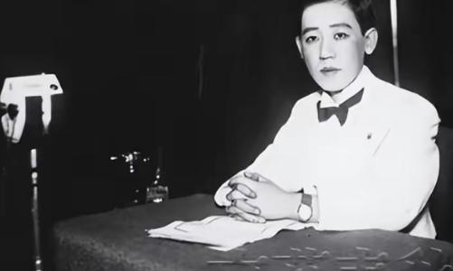 1945年，川岛芳子落入军统手里，可军统手段用尽，她就是没反应。这时，戴笠拿着尺