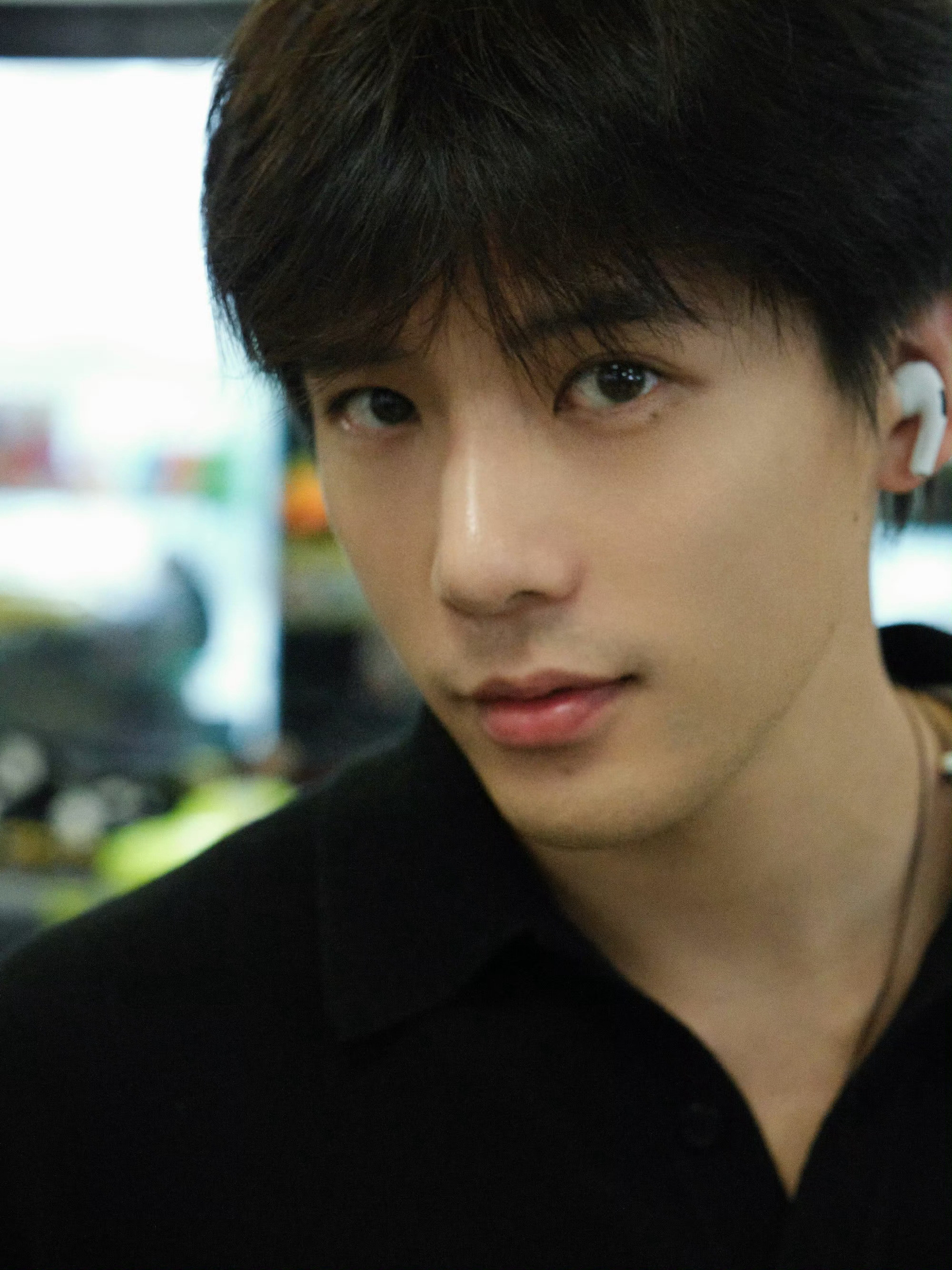 王安宇你在帅的同时也要注意保暖哦，不要生病喽