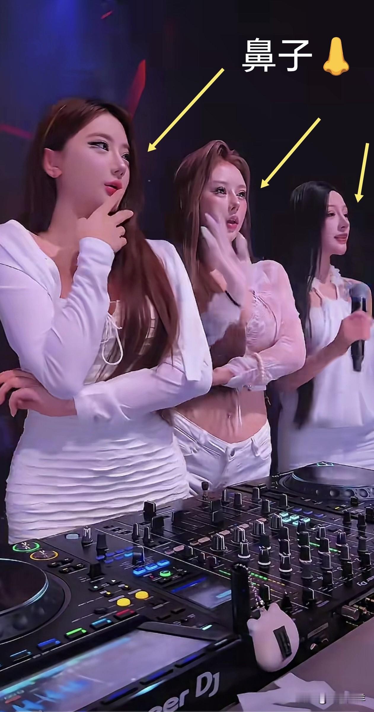 这些酒吧女都是AI脸吗，看着怎么恐怖呢？ai夜场美女ai酒吧照AI酒吧生活