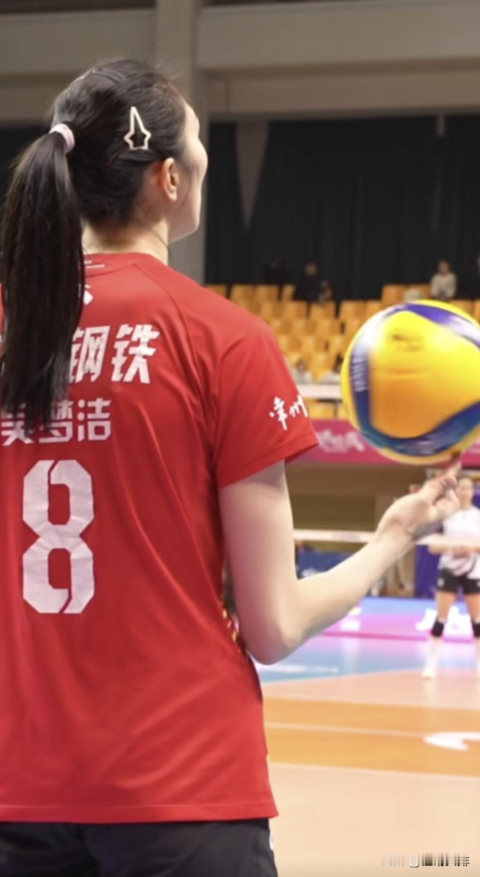 长大后我就成了你！吴梦洁成为下一个张常宁！吴梦洁真的太喜欢和尊重张常宁了，2