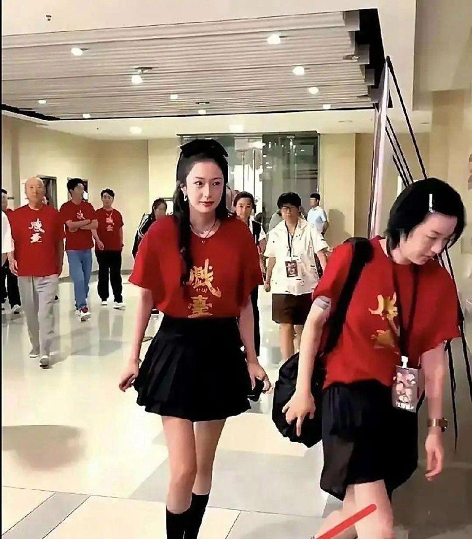 不查不知道，一查惊掉下巴！电影《戏台》成本1亿，陈佩斯和朱时茂自掏一半。票房3亿