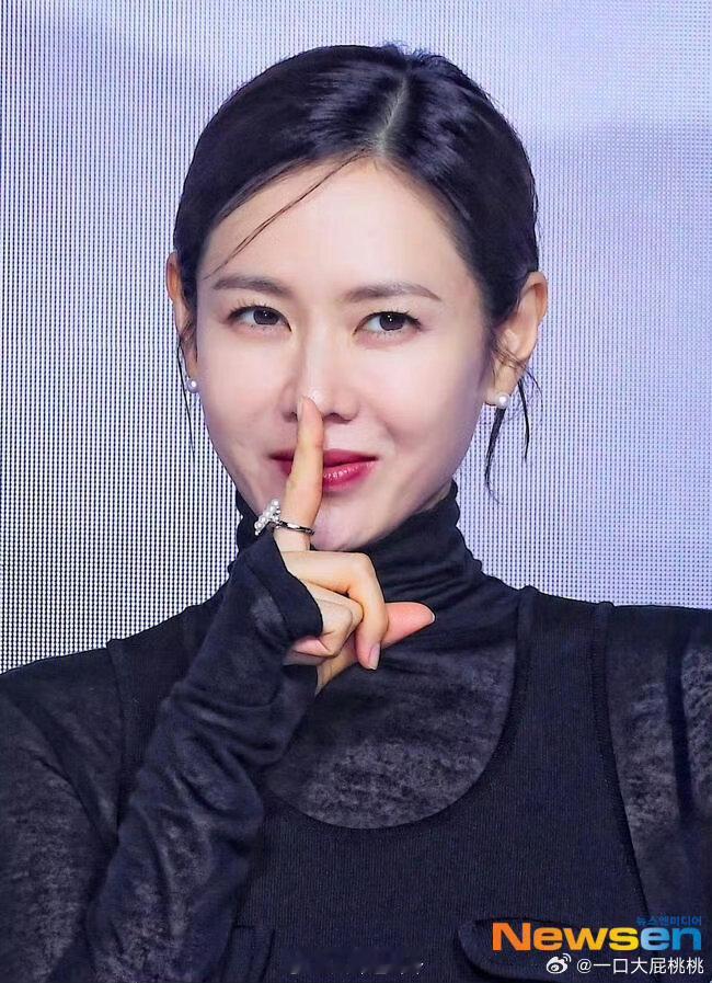 孙艺珍出席丑闻发布会孙艺珍丑闻发布会孙艺珍亮相新剧宣传活动，古装题材加上大胆剧情
