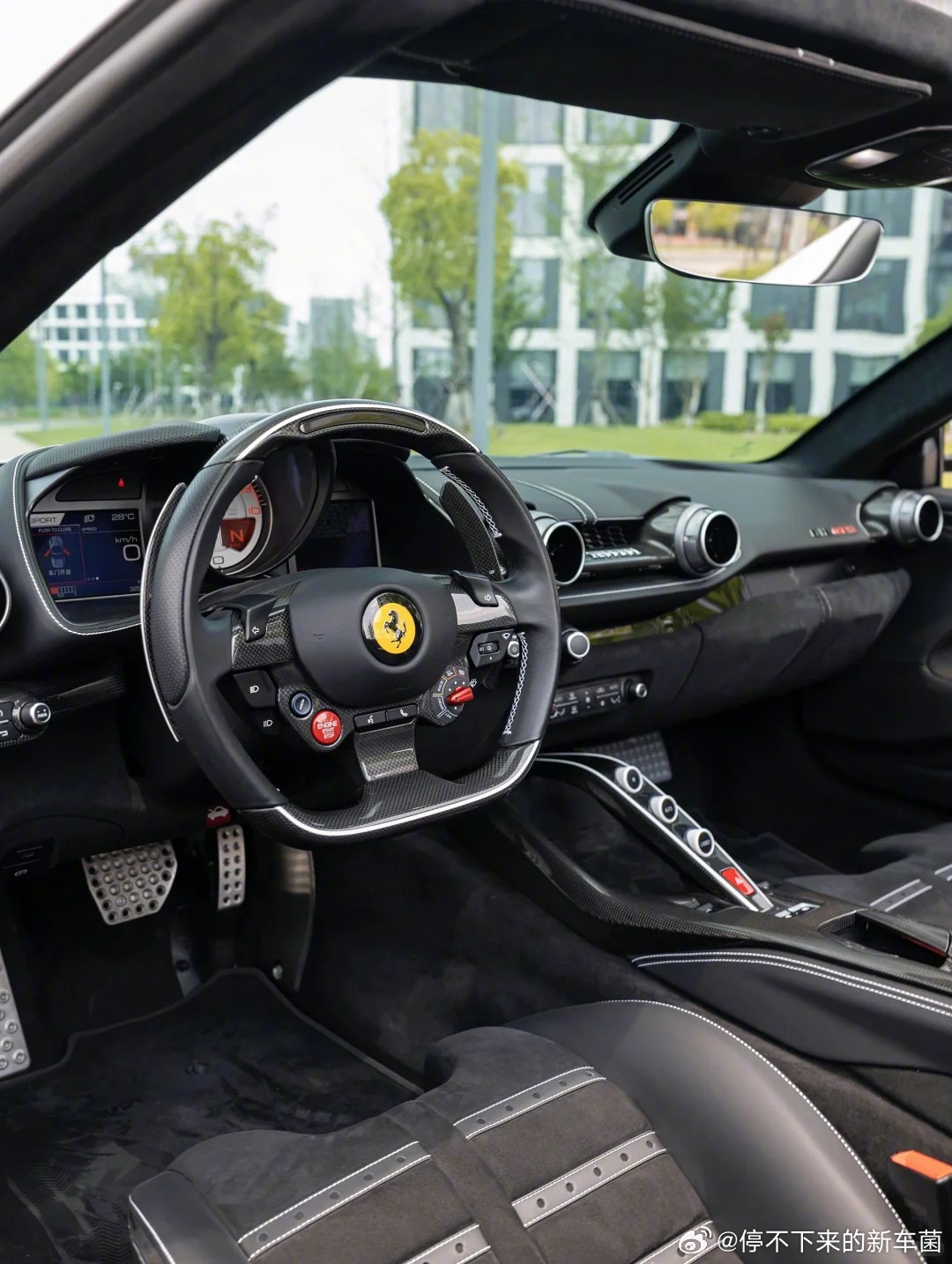 法拉利812GTS，原汁原味就足够惊艳