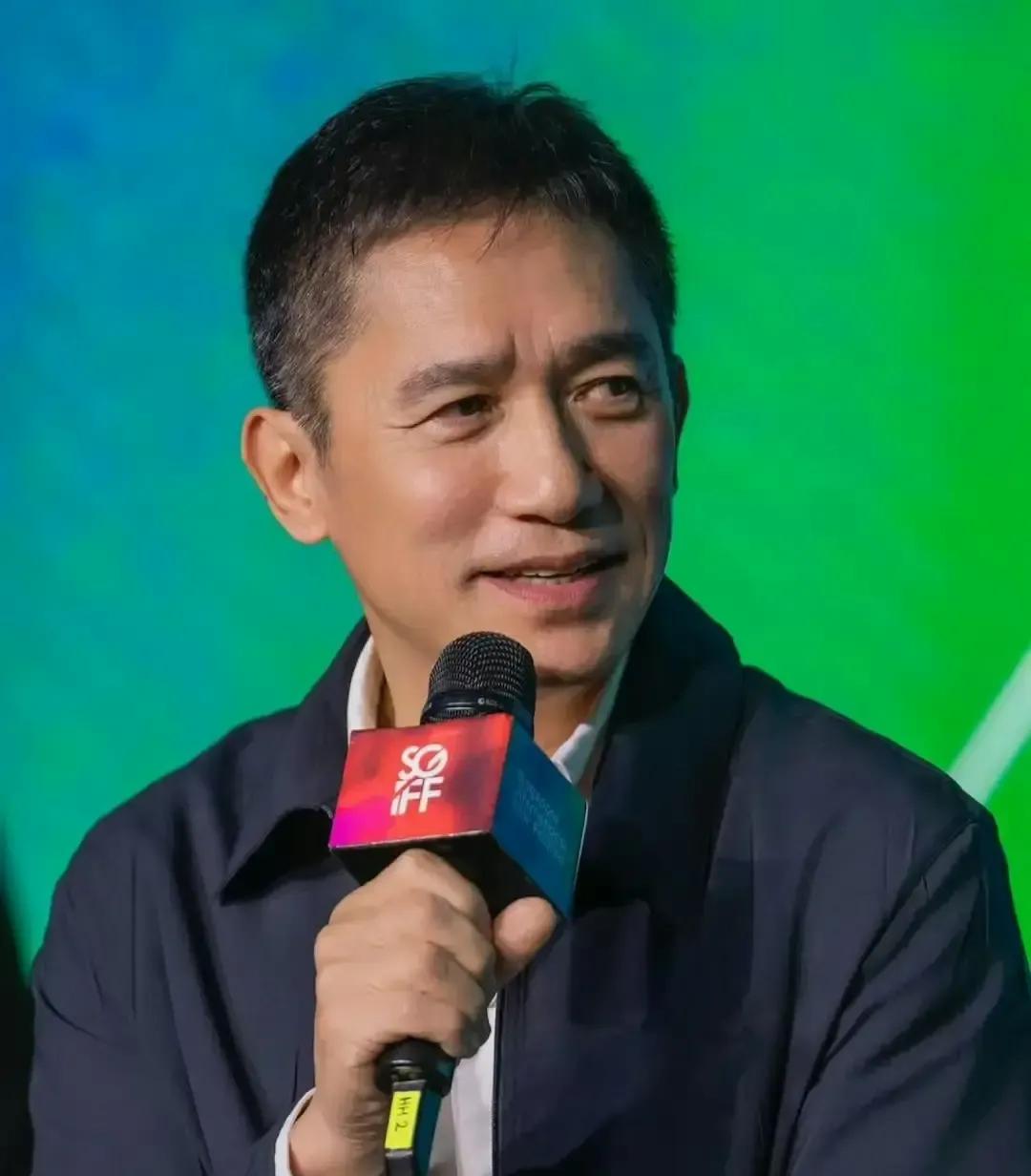 梁朝伟要回电视圈了。36年前他演完《侠客行》就再没拍过剧，这回听说流媒体砸重金