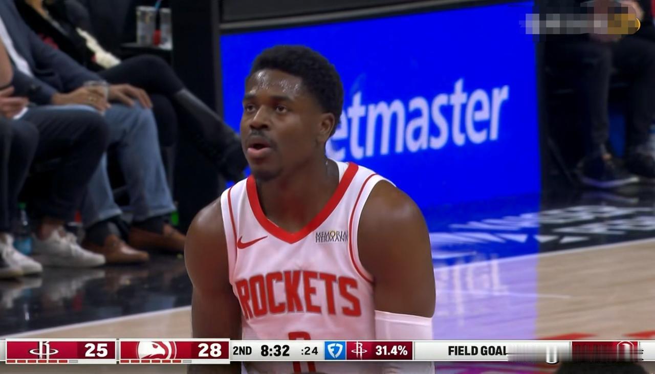 火箭悍将霍勒迪真是给机会不中用啊！在今天火箭客场以104：86击败老鹰的比赛中，