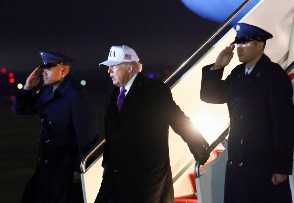 新闻快讯——特朗普周四晚间发帖称，将启动程序，公布涉及外星人和不明飞行物的政府文