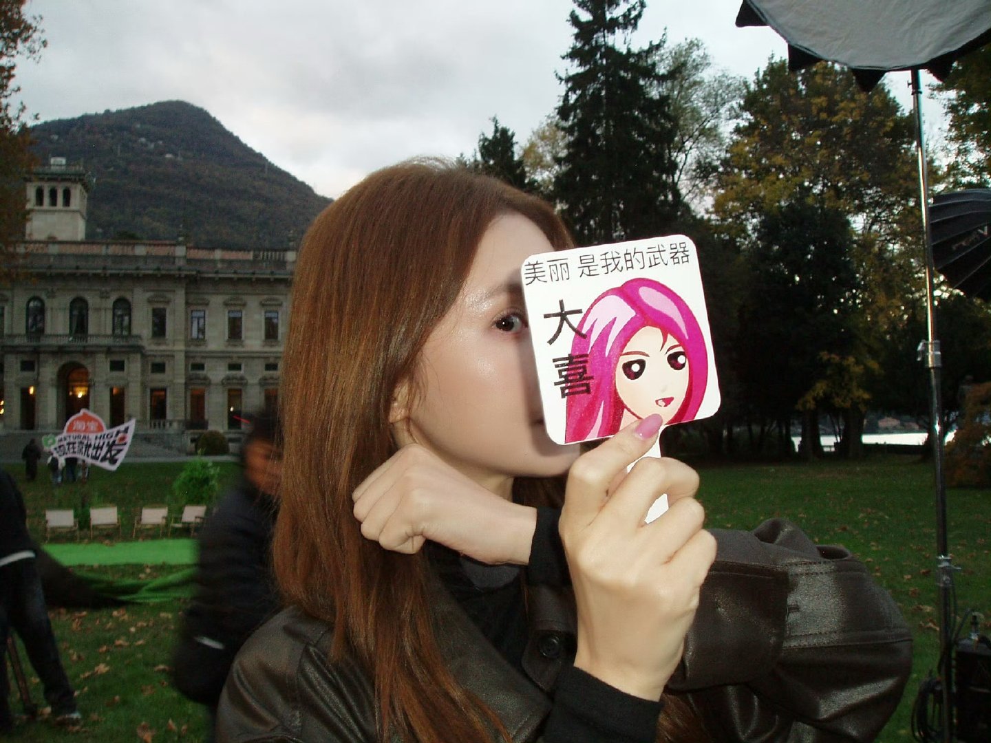 金晨美丽是我的武器金晨大美女对自己认知太清晰了！没错！美丽就是你迷人的武器～这