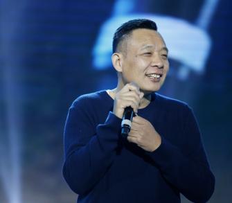 “拉不动消费的原因有三，普通人没钱，没时间，没消费意愿。” 于东来说这话的时