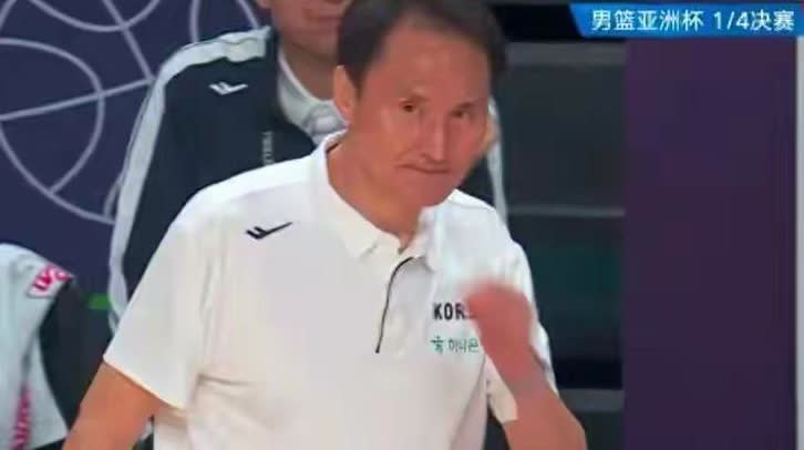 丢人！韩国主教练安俊浩国际篮联和亚洲篮联不整治一下赛后礼仪问题？输球要有