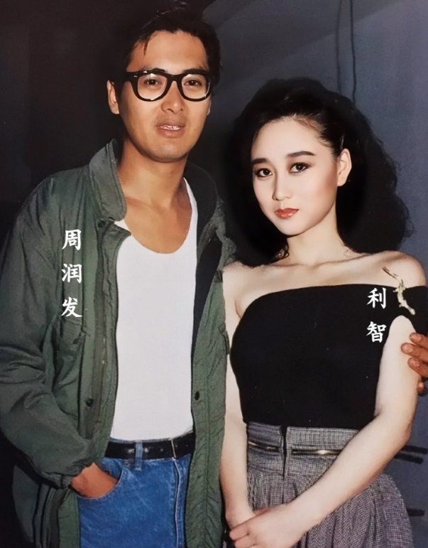 1987年，周润发和利智在香港，留下的美好瞬间。发哥当时32岁，风流倜傥。利智2