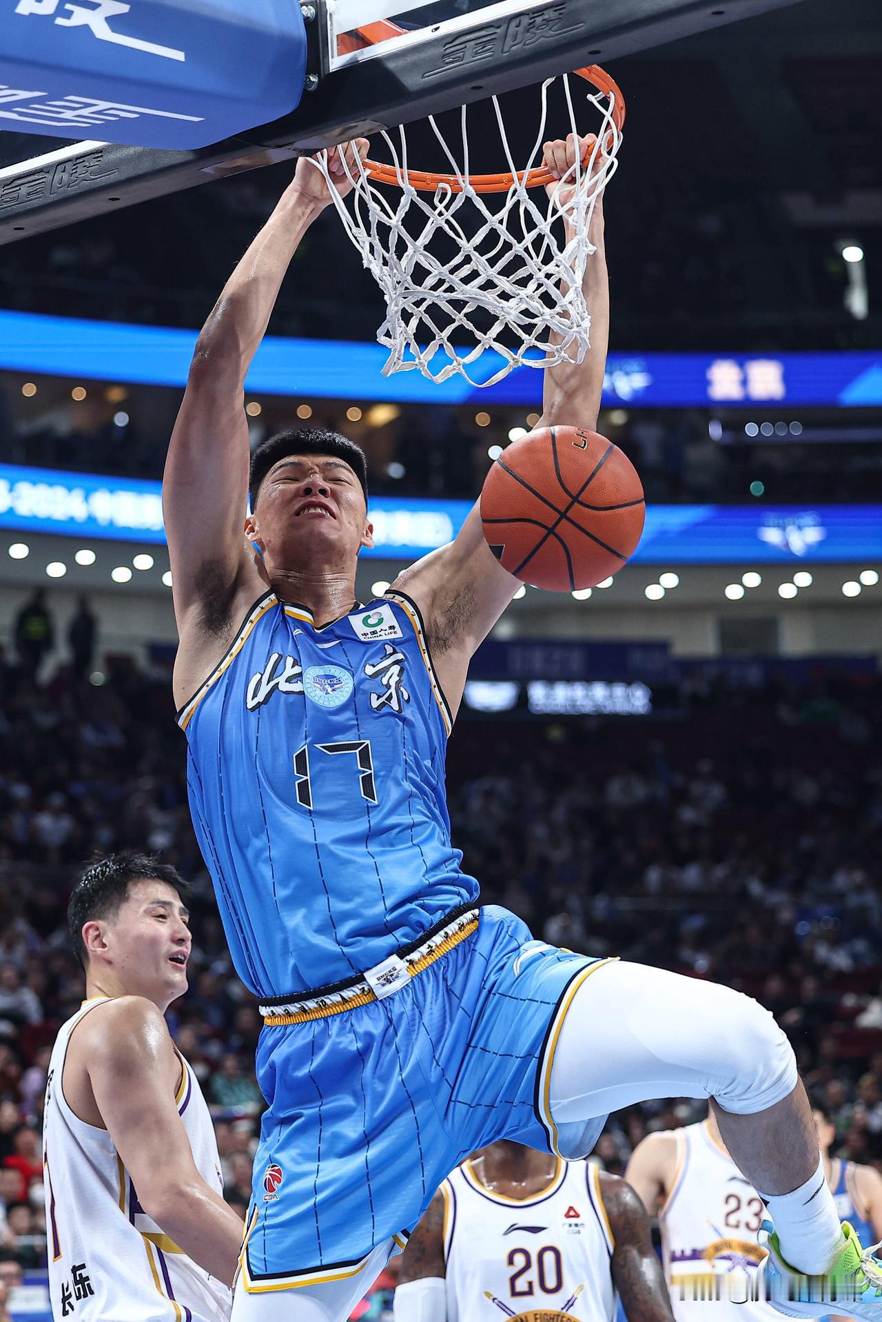 CBA新赛季打得最“安逸”的四大顶薪球员如下:1.葛昭宝(山西队)顶薪合同还